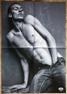 LARGE Original LUCKY BLUE SMITH by MARK SELIGER Poster BEHIND THE BLINDS @ NEW - Imagen 1 de 1