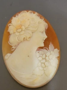 Perfil camafeo vintage precioso concha tallada floral adornada dama victoriana 1 3/4" - Imagen 1 de 3