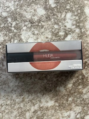 Hugs Liquid Matte Bombshell - Image 1 of 2