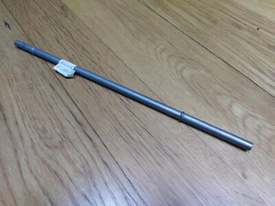 Новый из старых запасов 1960-1969 Chevrolet Corvair двигатель индикатор уровня масла щуп трубка 3856695 - Изображение 1 из 4