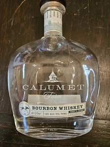 Bouteille vide de bourbon ferme Calumet 750 ml whisky droit flacon en verre gaufré - Photo 1/8
