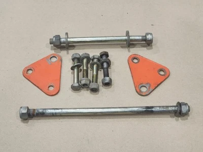 Can-Am 400 MX-6 1980 soportes de motor placas de montaje pernos Foto 1 de 2