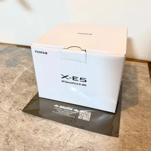 [New] Fujifilm X-E5 XF 23mm F2.8 WR Lens Kit Silver Mirrorless Camera From JAPAN - Picture 1 of 6
