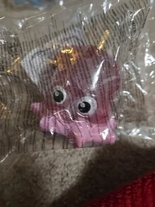 2003 McDONALD'S HAPPY MEAL TOY PEARL THE SQUID  UNOPENED PACKAGING DISNEY PIX - Picture 1 of 2