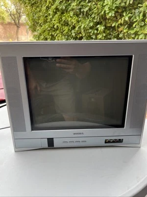Toshiba 14" 14AF43 Television S-Video Coax & RCA Inputs Retro Gaming TV Works - Image 1 of 4