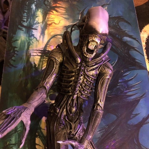 NECA 1/4 Scale 1979 ALIEN XENOMORPH  Big Chap 22” Tall Original Authentic Cover