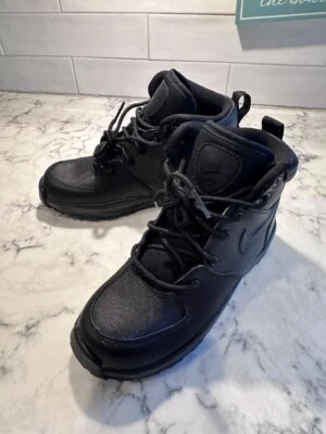 New Nike Manoa kids youth black lace up boot sneaker size 1 durable leather - Image 1 of 4