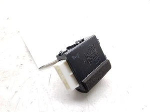 11 12 13 14 15 16 17 Lexus CT200H Windshield Wiper Relay 85940-76020 - Picture 1 of 12