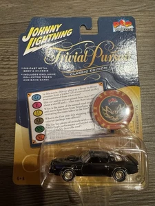 Pontiac Firebird TA Trivial Pursuit 1977 Johnny Lightning Pop Culture con chip NUEVO - Imagen 1 de 7
