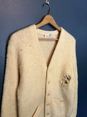 Cardigã suéter vintage anos 70 Aldencrest branco mohair malha tamanho médio feito nos EUA - Imagem 1 de 4