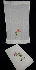 2 NOS Fingertip Towels - Embroidered - Frogs with Flowers - Picture 1 of 4