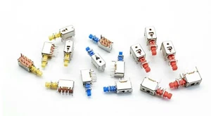 PULSANTE AUTOBLOCCANTE ON OFF 6 PIN 90° switch DPDT interruttore PCB - Foto 1 di 3
