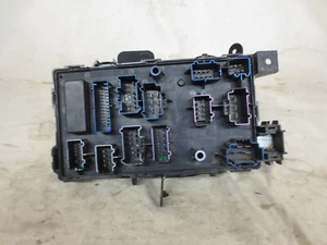 05-07 Ford F250 F350 SD fuse box 6c3t-14a067-ad ~~~ 023 04 30 25 - Picture 1 of 9