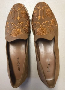 New “Indigo Rd” Sz 6 Woman’s Slip-On Shoes Loafers Brown w/ Gold Embroid Design - Picture 1 of 11