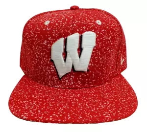 CAPPELLO SNAPBACK WISCONSIN BADGERS BERRETTO SPLASH FAT BILL NCAA OSFM ADJ NUOVO CON ETICHETTE - Foto 1 di 5