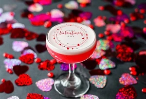 Valentines Gin Drinks Topper Cocktail Topper Party Edible Favour - Picture 1 of 3