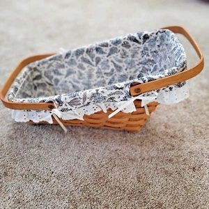 Vintage Longaberger Lg Vegetable Basket with Protector, Liner and (2) Garters - Picture 1 of 16