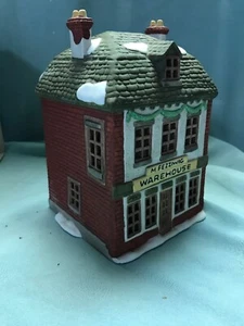 DEPT 56 FEZZIWIG’S STOREHOUSE Dickens Village Series Heritage Collection - Bild 1 von 4