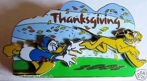 Disney WDW Thanksgiving Donald Duck and Pluto 3D Pin - Picture 1 of 2