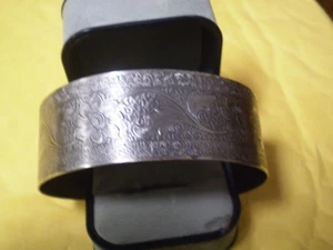 Vintage Unbranded Ladies Silver Tone Design Copper Cuff Bracelet      26.8 grams - Picture 1 of 3