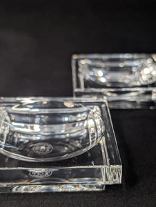 Raro set di 2 posacenere vintage in cristallo Baccarat France - firmati, quadrati 2,5" - Foto 1 di 8