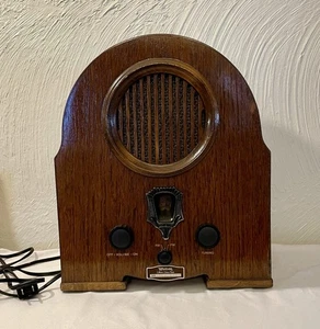 RADIO DE MADERA AM/FM RETRO WELBILT MODELO 1917 ¡FUNCIONA MUY BIEN! ESTILO CATEDRAL LEER - Imagen 1 de 21