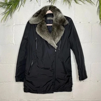 Abrigo de Invierno Kenneth Cole Imitación Piel Recortado Relleno Negro Talla Pequeña SIN CINTURÓN Foto 1 de 4