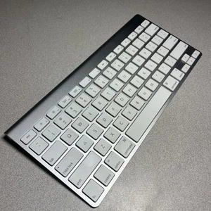 OEM Apple Wireless Keyboard Bluetooth Aluminum Silver A1314 - Picture 1 of 6
