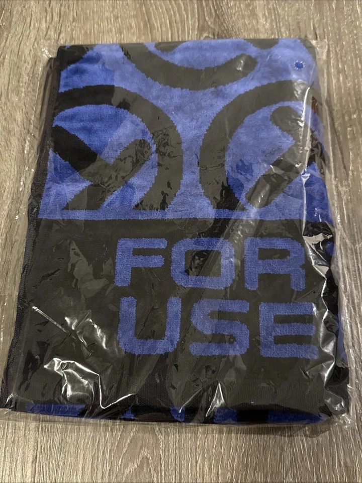 Toalla de golf Scotty Cameron Gallery Dancing Circle T negra azul nueva con etiquetas Foto 1 de 1