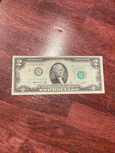 1976 $2 Two Dollar Bill US Note B33969897A - Picture 1 of 2