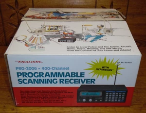 Vintage Realistic Pro2006 400-kanałowy programowalny odbiornik skanujący 20-145A - Zdjęcie 1 z 6