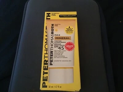 Protector solar en tono mineral Peter Thomas Roth Max SPF45 Exp. 01/25 Foto 1 de 3