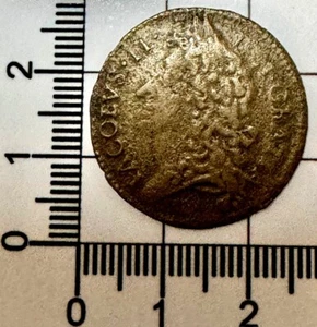 X283: 1689 James II Irish Gun Money Shilling - September - Picture 1 of 2