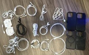 iphone lighting cables, Headphone Cables, 4 iPhone 14 Cases. - Photo 1 sur 1