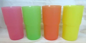 Set of (4) TUPPERWARE 12oz. Tabletop Tumbers #2412 ~ Made in the U.S.A. New - Bild 1 von 2