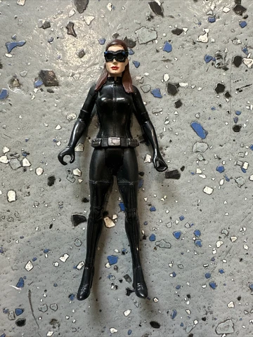 2012 Mattel The Dark Knight Rises Catwoman Action Figure 4" DC Cover