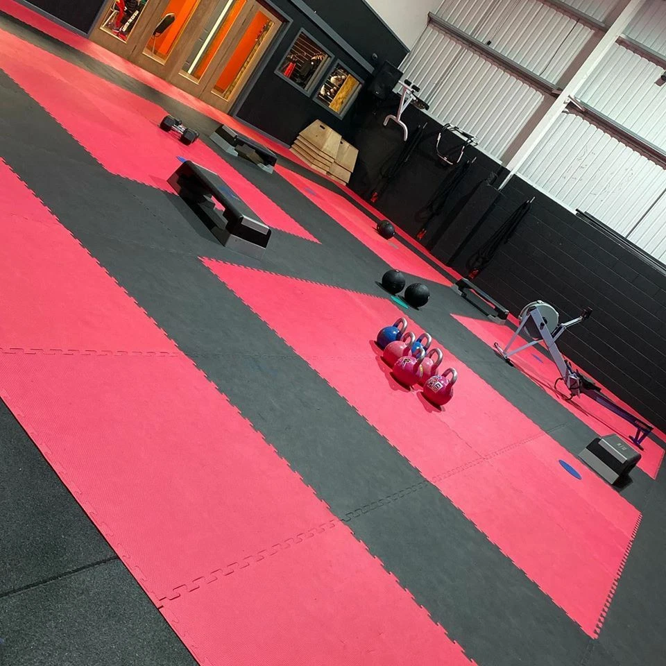 EPIC MATS 20mm STICHSÄGEMATTEN Premium HD Kampfsport 1m² rot/schwarz Karate TKD Yoga Übung