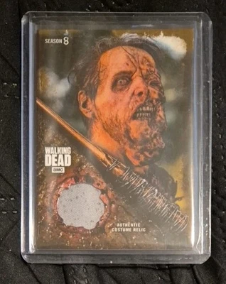 The Walking Dead: Season 8 - Walker Relic Card WR-5 Mud Variant # 50/50 - 2018 - Image 1 of 4