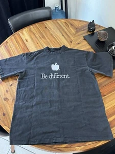 Balenciaga Be different Shirt Size 1 - Picture 1 of 7