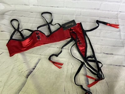 Frederick's Of Hollywood Sujetador Bajo Busto Conjunto Tanga Liguero Rojo Negro Para Mujer Talla S Foto 1 de 4