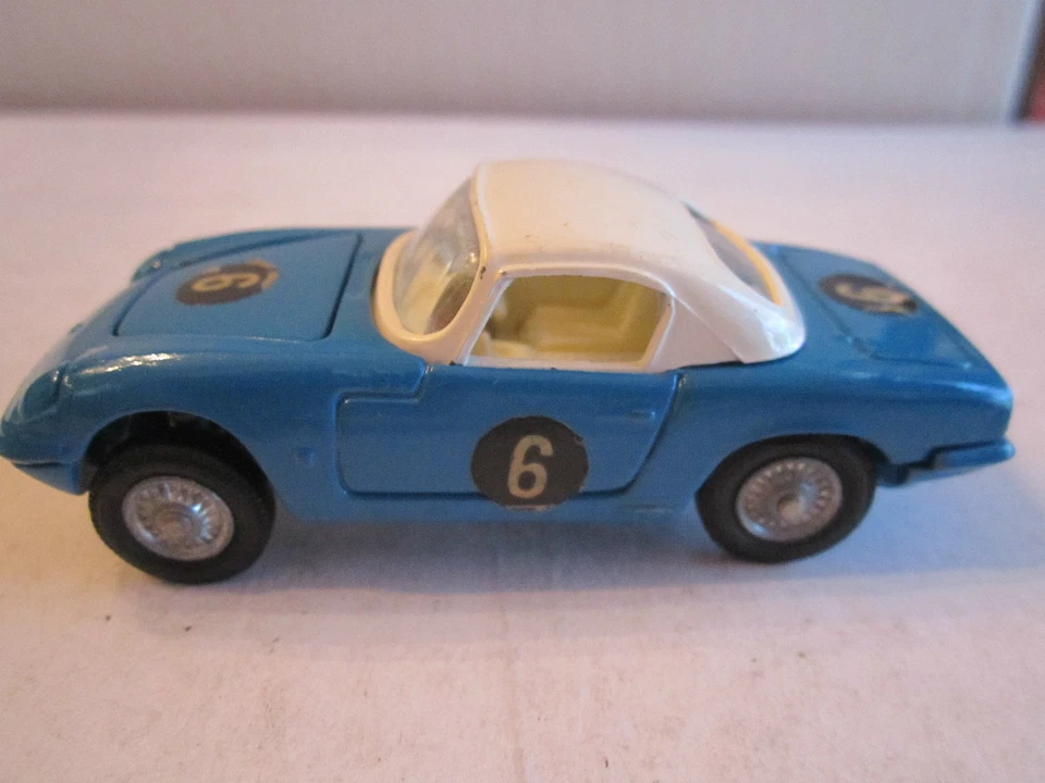 VINTAGE CORGI TOYS DIE CAST LOTUS ELAN S2 DIECAST CAR - 3 1/2" LONG BBA17A - Image 1 of 1