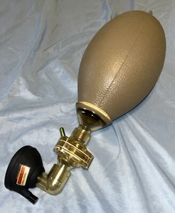 VINTAGE PMR MANUAL RESUSCITATOR NEWBORN - Picture 1 of 8