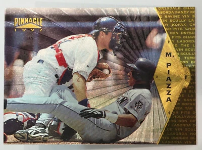 1997 Pinnacle - Museum Collection - Mike Piazza - #103 - Dodgers - NrMt+ - Image 1 of 4