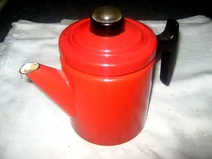 Red Enamel Percolator PEHTOORI by Antti Nurmesniemi for Wärtsilä Arabia / Finel, - Bild 1 von 9