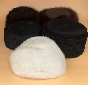 Damen-Echtpelzmützen Unterschiedliche Pelze/Farben - Größe 54 (ungetragen) - Bild 1 von 25