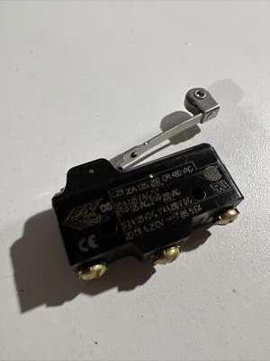 Microswitch BA-2RV2-A2 20A 125-480VAC Roller Lever Limit Switch - Image 1 of 4