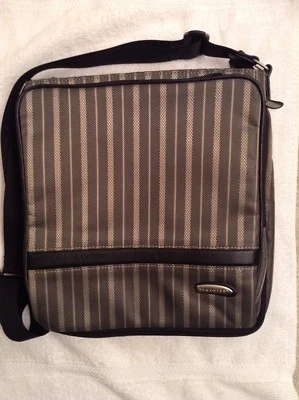 New Travelon Euro-Style Expandable Travel Shoulder Bag 10 3/4" x 10" x 2.5" - Image 1 of 4