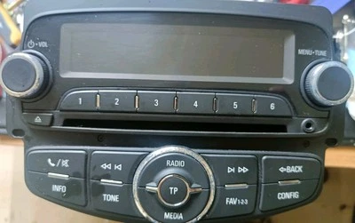 Opel Corsa E 1,4 66kW 2015 Original  Radio CD 39012675 mit Einbaurahmen - Bild 1 von 4