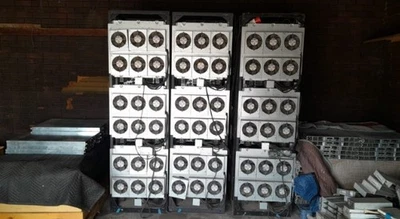 24 servidores por rack - ¡Vendo por rack o TODOS juntos! Foto 1 de 4