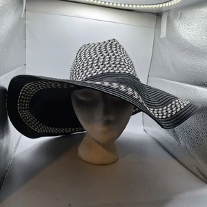 Black And White Womans Sun Hat Floppy One Size - Picture 1 of 7